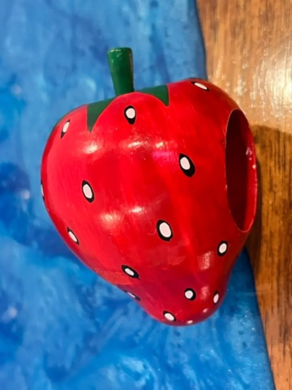 N/A strawberry wooden